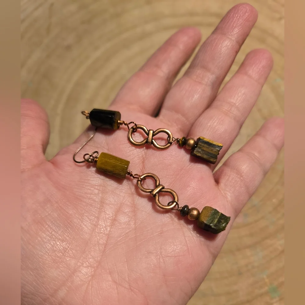 Primitive Chic Natural Tiger's Eye In Handmade Artisan Antique Copper Earrings - Picture 6 of 11